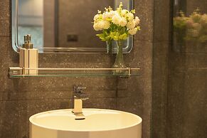 Nicest Condo in City gate Kamala  c118