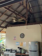 Let's Sea Hostel