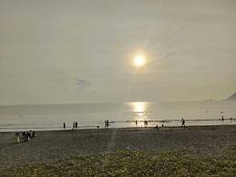 The Waves at Socorro Baler- Hotel A