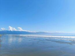 The Waves at Socorro Baler- Hotel A