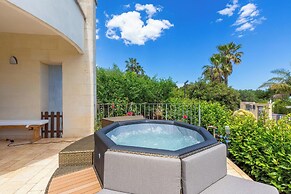 4046 Villa Del Vecchio by Barbarhouse