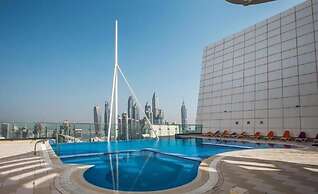 Cosmos Living - Goldcrest Views1