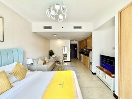 Cosmos Living - Goldcrest Views1