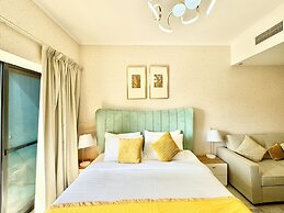 Cosmos Living - Goldcrest Views1