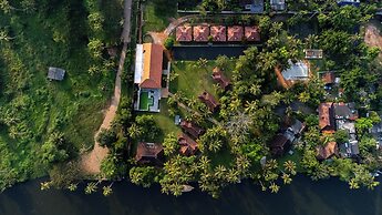 Palmgrove Lake Resort