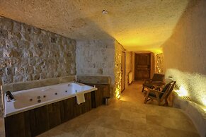 Kayaharman Cave Suites