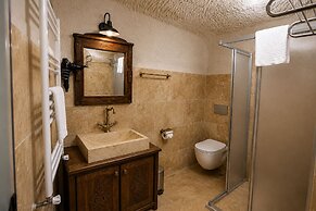 Kayaharman Cave Suites