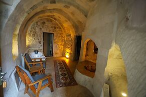 Kayaharman Cave Suites