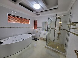 Luxe Ponte Inn