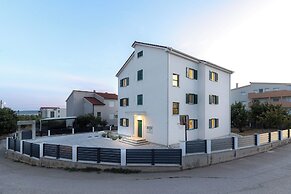 Olive Leaf Kastela - First Floor Apartment