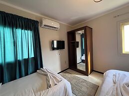 Pyramids way inn