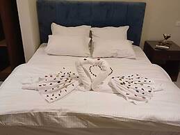 Pyramids way inn