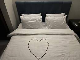 Pyramids way inn