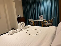 Pyramids way inn