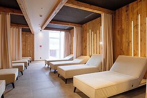 Fiss Suites by ALPS RESORTS