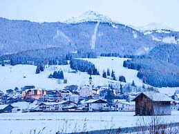 Zugspitz Suites Lermoos by ALPS RESORTS