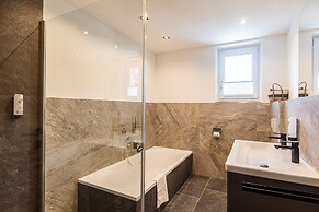 Zugspitz Suites Lermoos by ALPS RESORTS