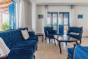 Seaview Sanctuary House
