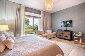 4BR Maid Included Golf Course View 8 Guest