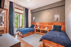 4BR Maid Included Golf Course View 8 Guest