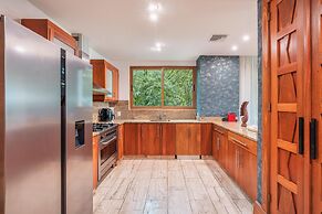 4BR Maid Included Golf Course View 8 Guest