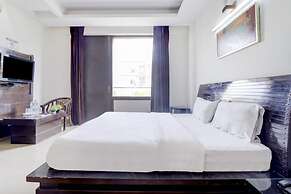 Blue Moon Residency Hotel & Restaurant