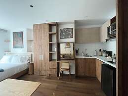 Art Homes 85