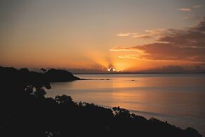 Sunlit Bay Villas