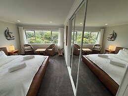 Waiake Beach Apartments