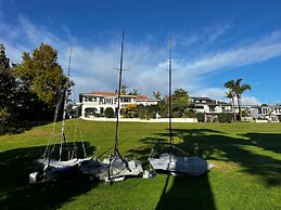 Waiake Beach Apartments