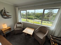Waiake Beach Apartments