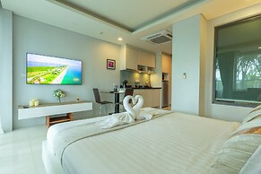 Luxury Everything Walking Distance c112