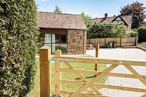 The Barn Longhope-Luxury Barn Conversion