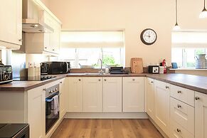 The Barn Longhope-Luxury Barn Conversion