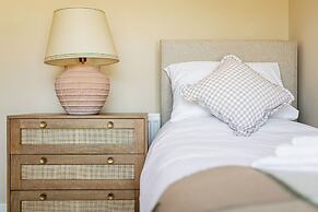 The Barn Longhope-Luxury Barn Conversion