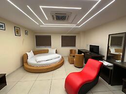 Aundh Elite Stay