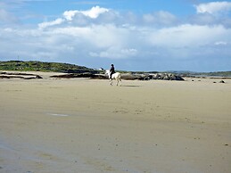 Bridies Holiday Cottage Roundstone
