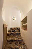 Bluewhite Suites & Villa Santorini
