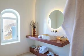 Bluewhite Suites & Villa Santorini