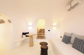 Bluewhite Suites & Villa Santorini