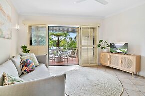 Cozy Waterfront - Free Parking Pool