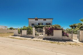 4008 Villa Edera by Barbarhouse