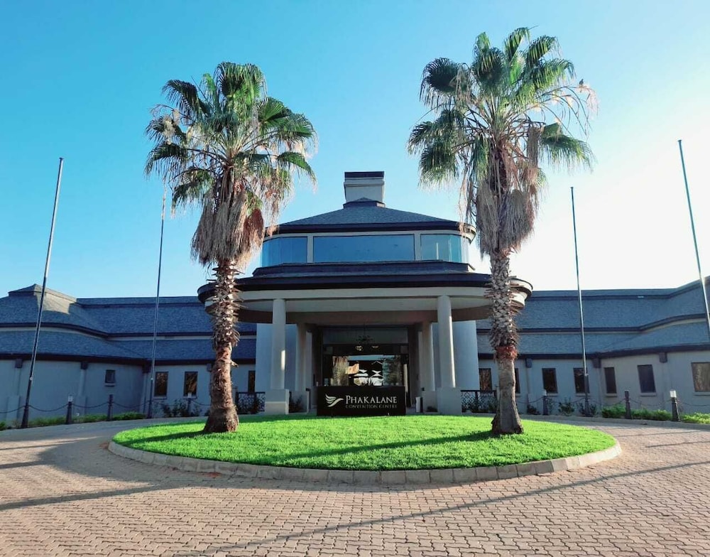 Phakalane Golf Estate Hotel & Convention