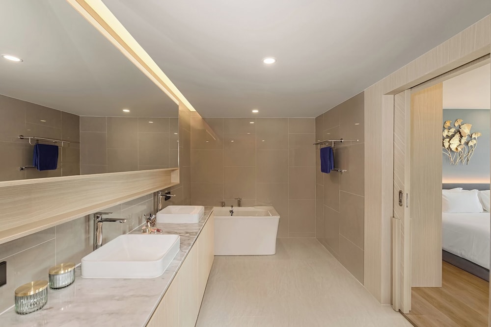 LaVita Condominium in Rawai -room 8703