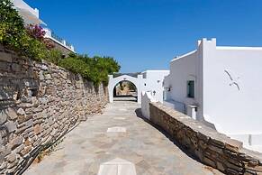 Parikia Cove Mansion