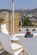 Parikia s Sunlight 2bedroom House