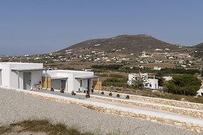 Parikia s Sunlight 2bedroom House