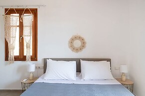 Theodora s Suite in Agios Charalampos
