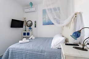Ricos Two Bedroom House - Naoussa Paros