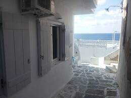 Portes View Traditional House